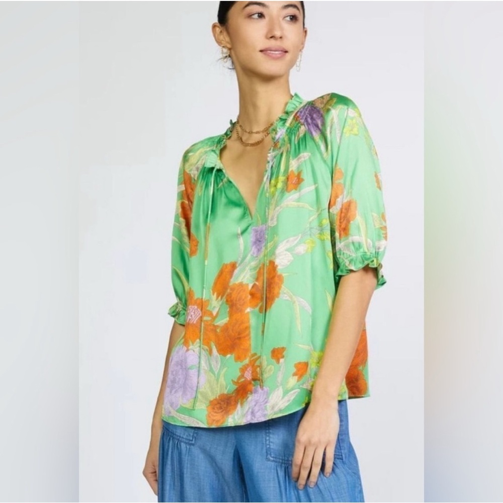 Current Air Green Floral Top